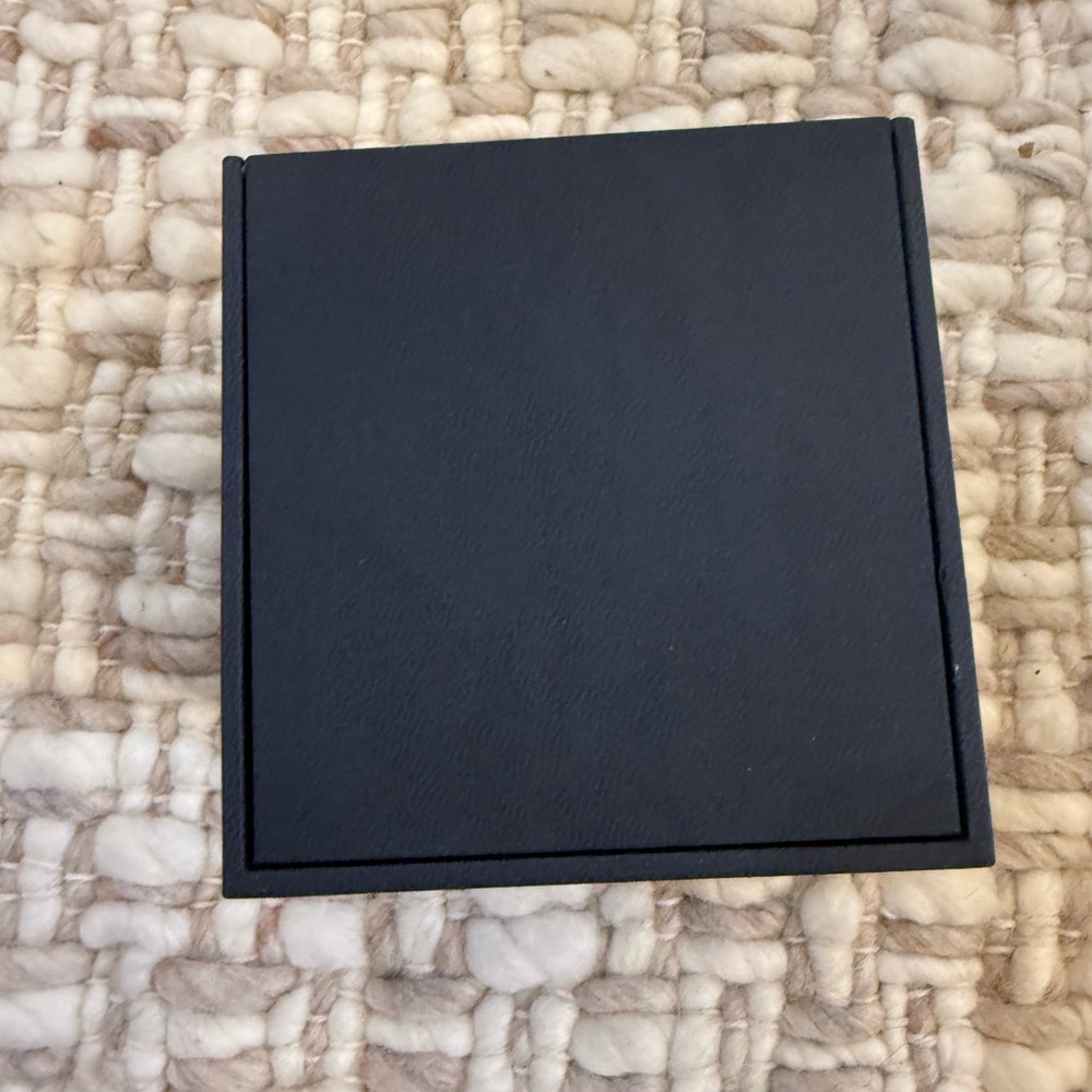 David Yurman Black Jewelry Box (empty) - Picture 2 of 6